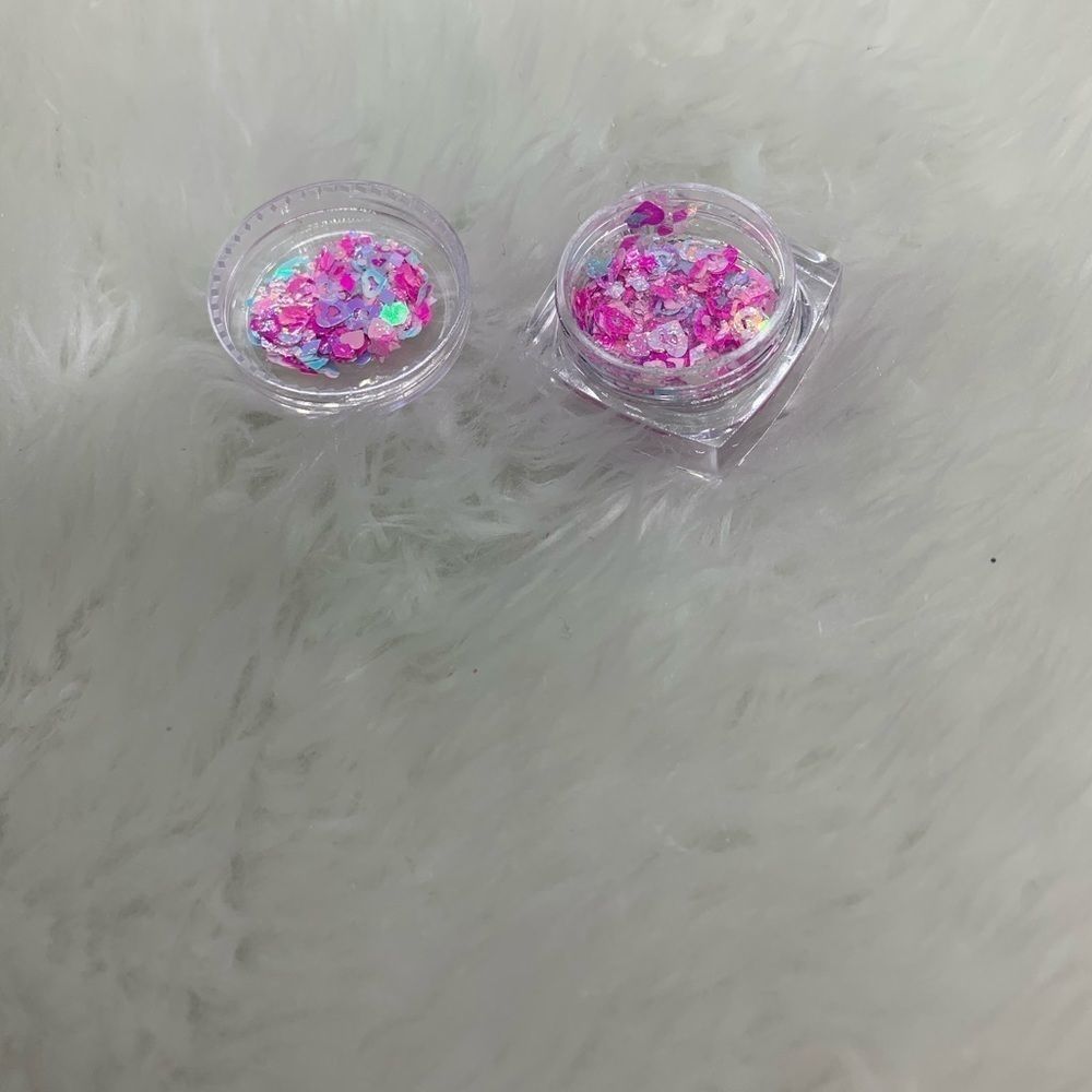 Pink Eyeshadow Glitter - Picture 1 of 4